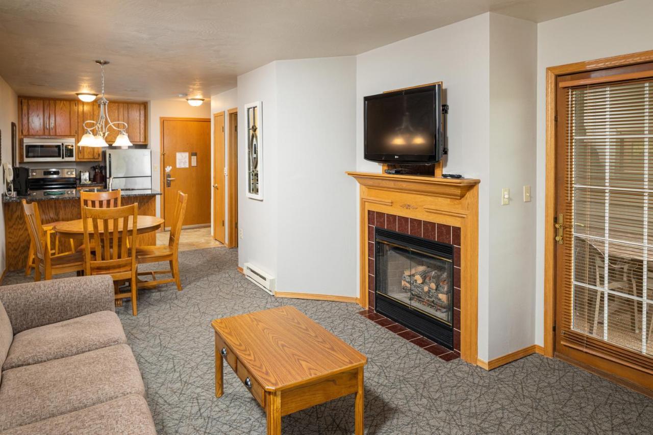 One-Bedroom Suite
