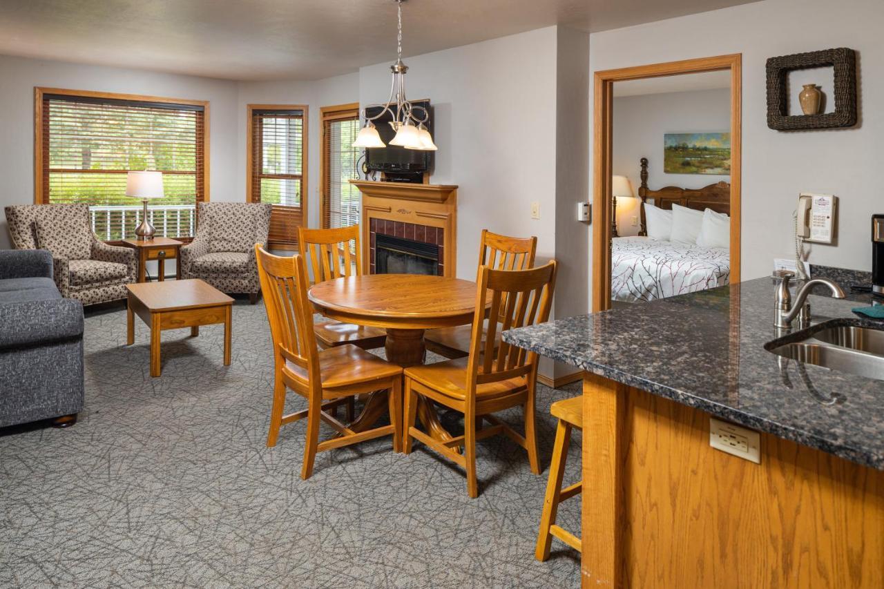 One-Bedroom Suite