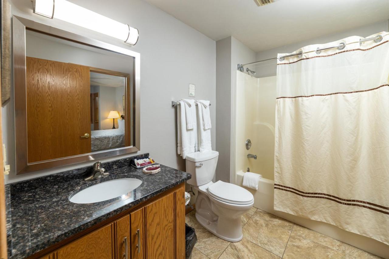 Two-Bedroom Suite