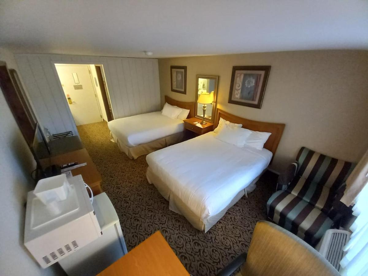 Queen Room Two Queen Beds