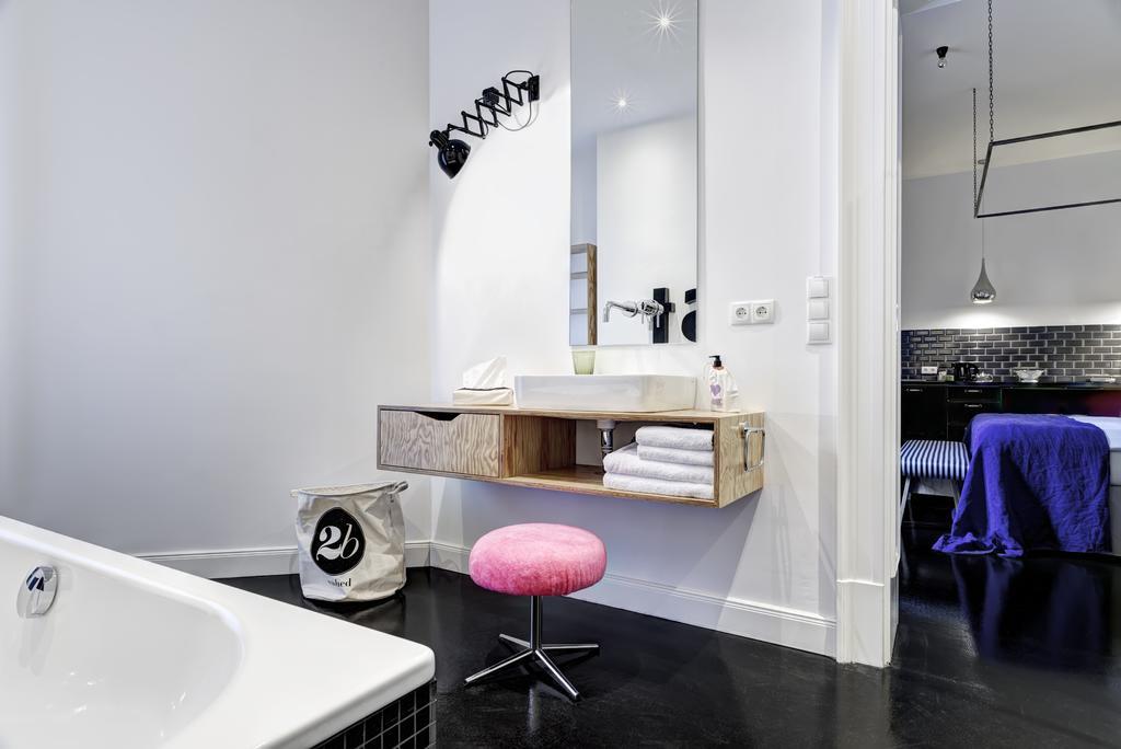 Studio Apartment 3