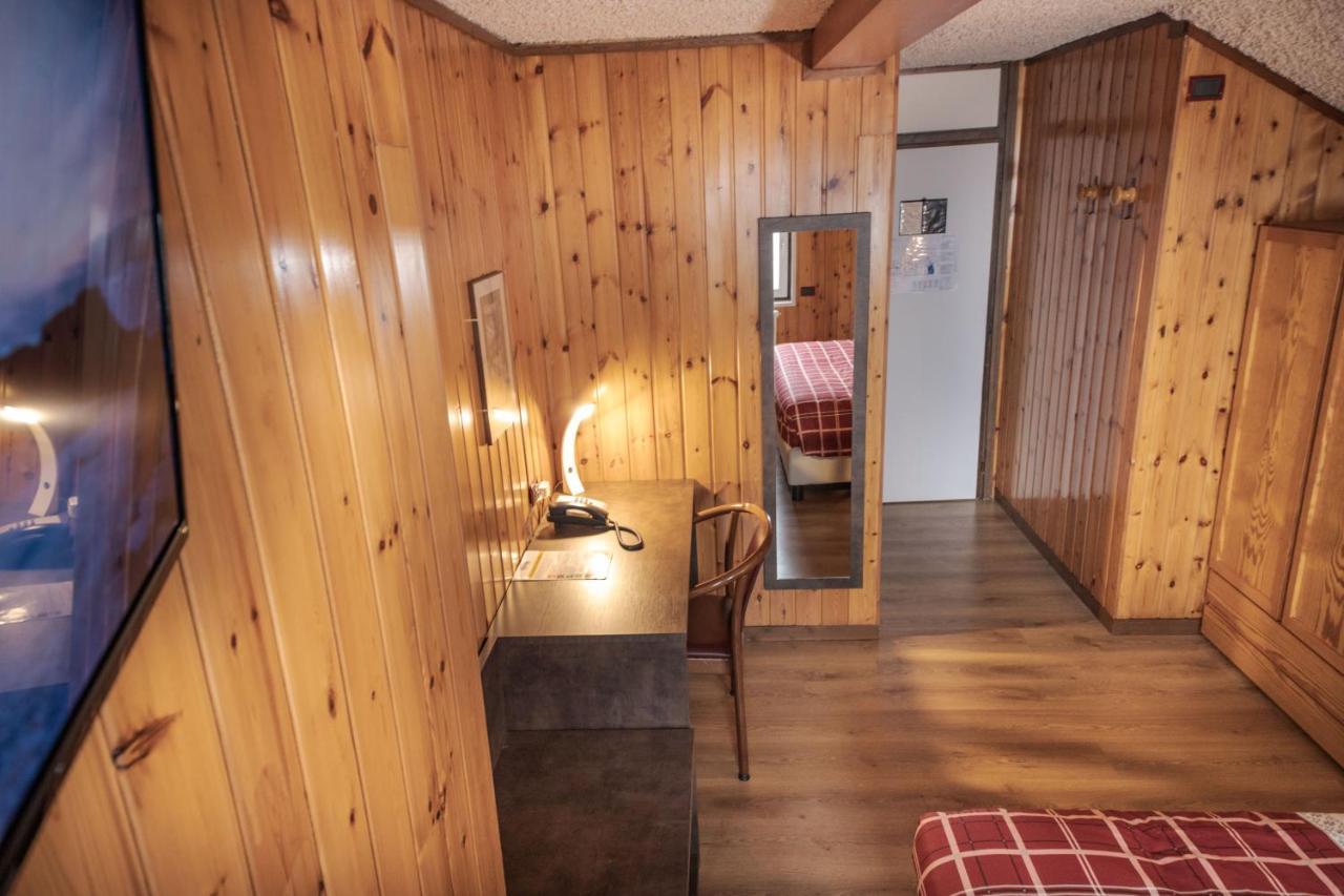 Double Room Mountain View
