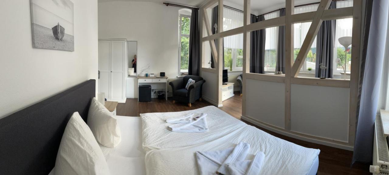 Double Room Lounge