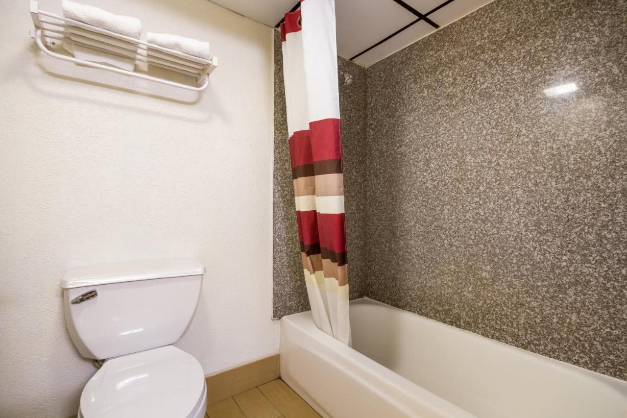 Deluxe Queen Room Two Queen Beds Non-Smoking