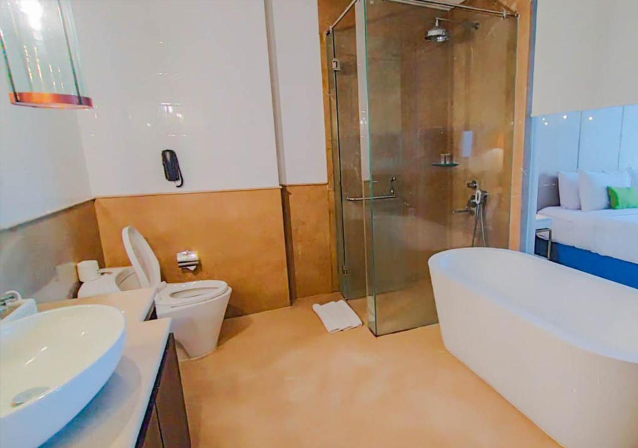 Deluxe Premier Room