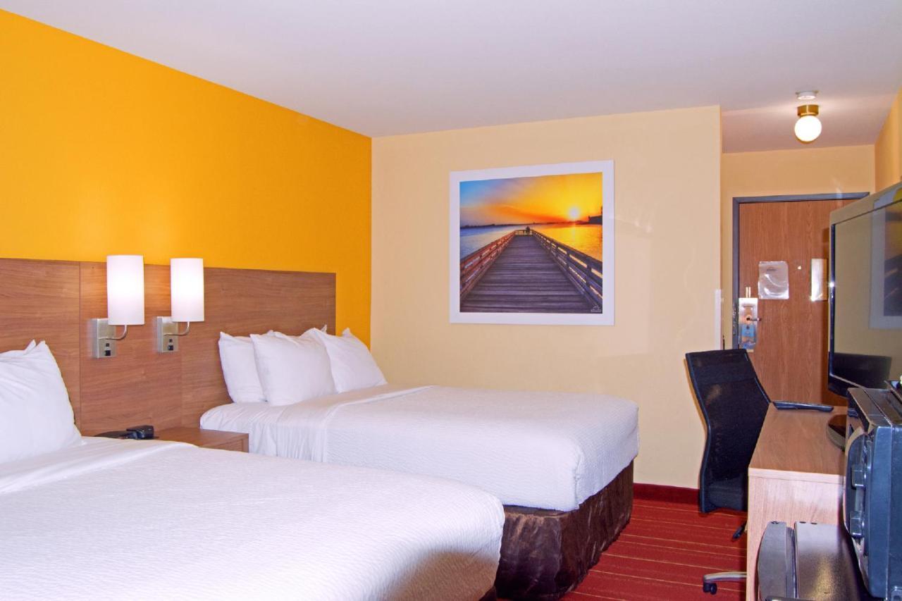 Deluxe Double Room Two Double Beds Non-Smoking