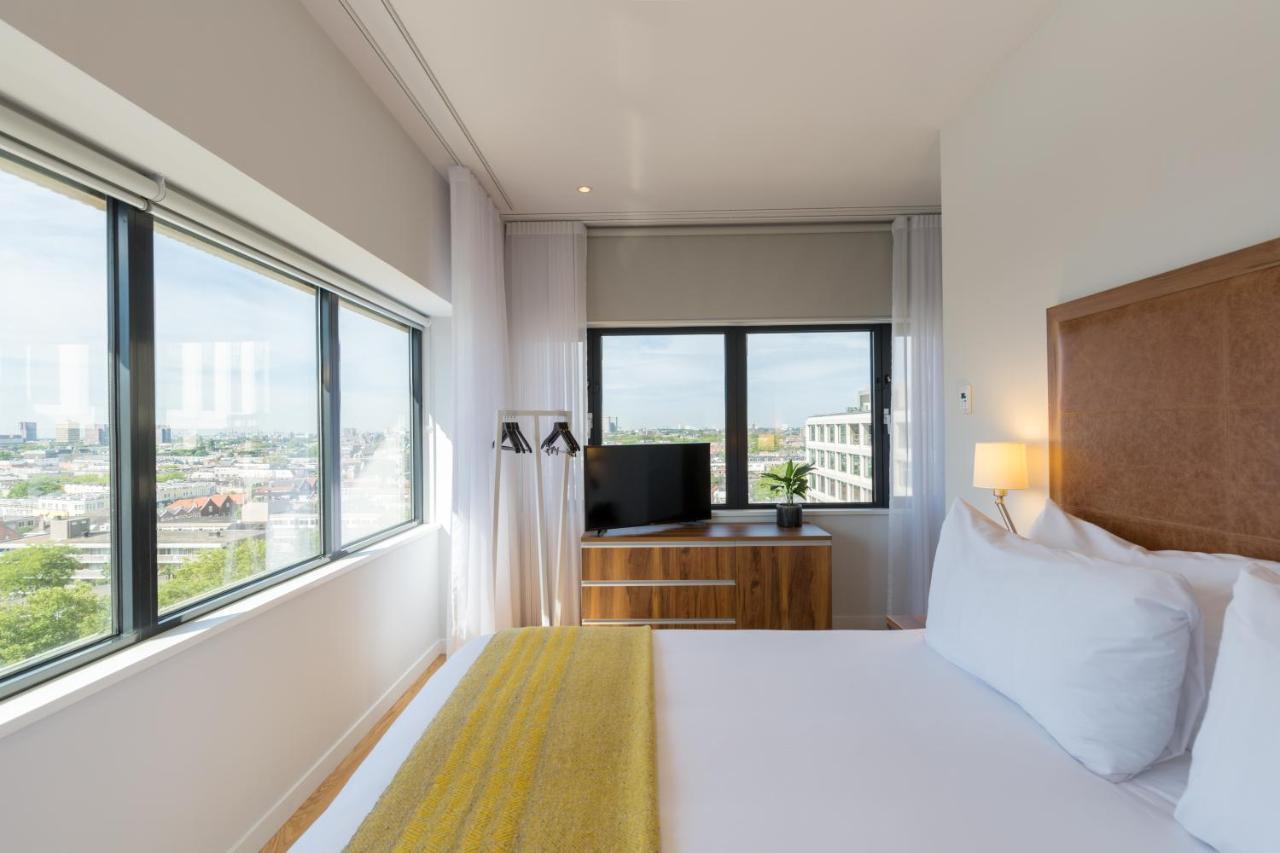 One Bedroom Corner Apartment