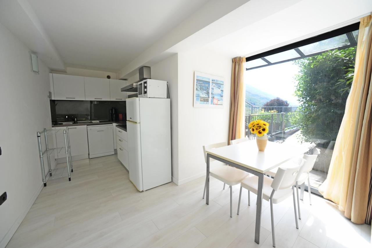 One-Bedroom Apartment Lake View