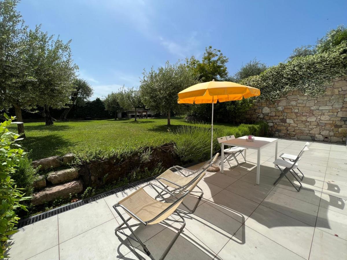 Two-Bedroom Apartment direct access to the garden