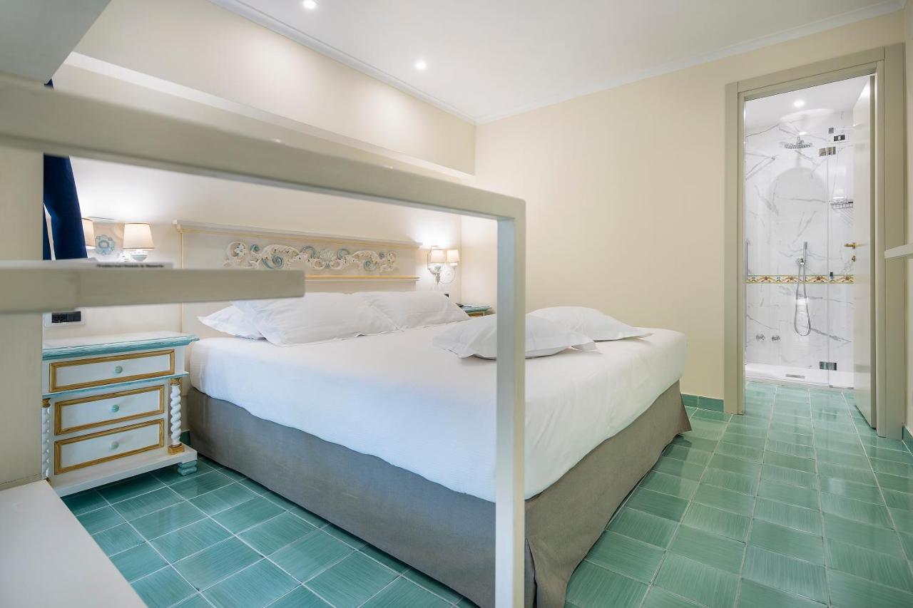 Deluxe Double or Twin Room Garden View