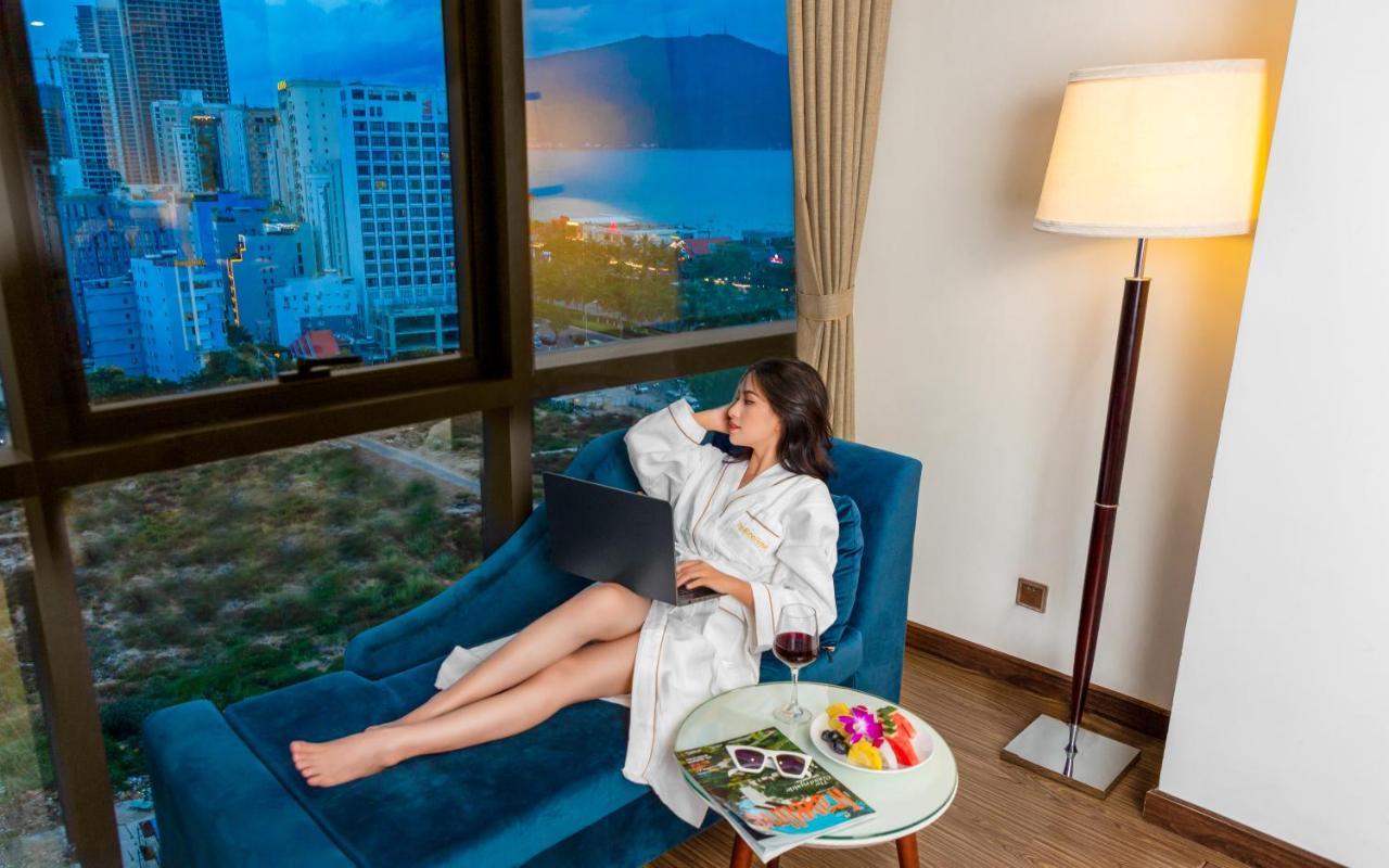 Deluxe King Suite