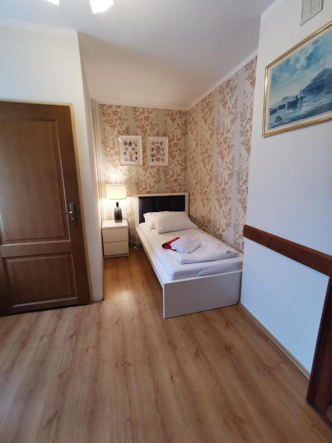 Economy Single Room,1264867885:JPEG