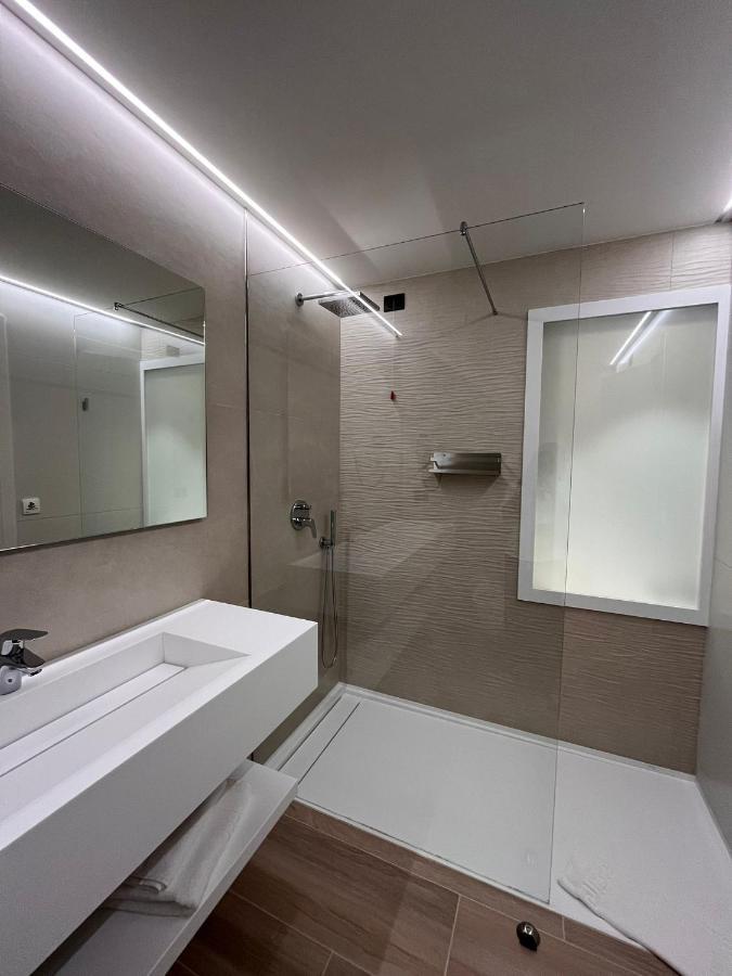 Standard Single Room Sea View