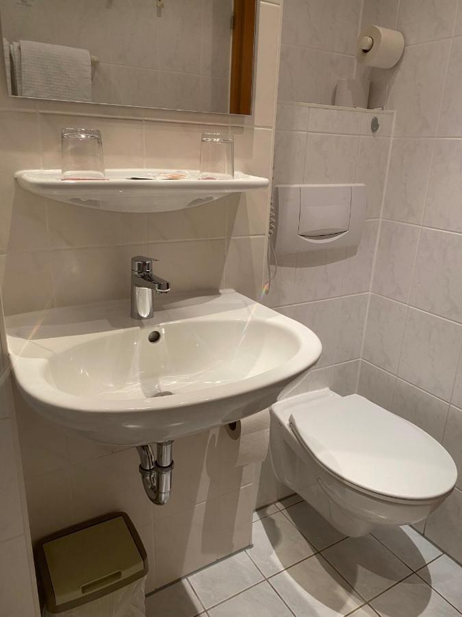 Double Room,1425556609:JPEG