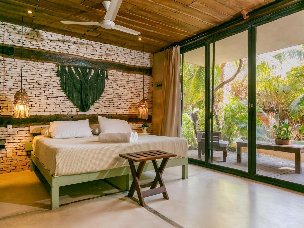 Studio Terrace Jungle View