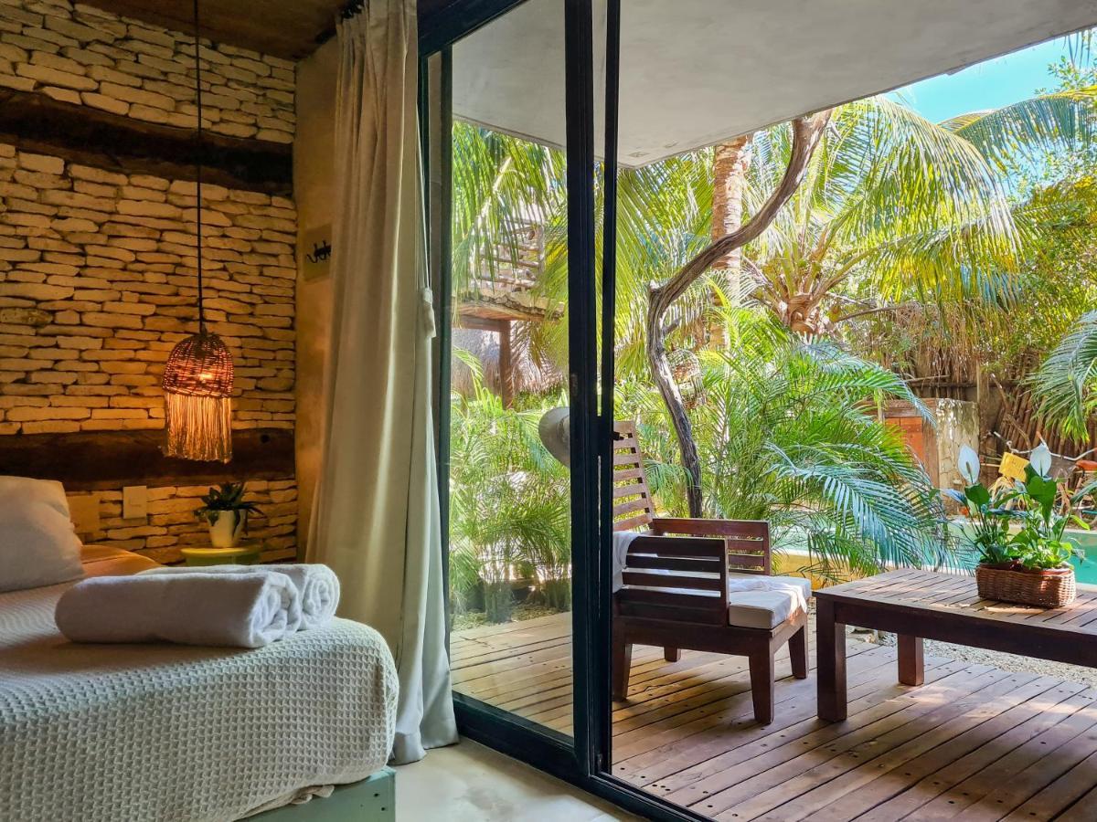 Studio Terrace Jungle View