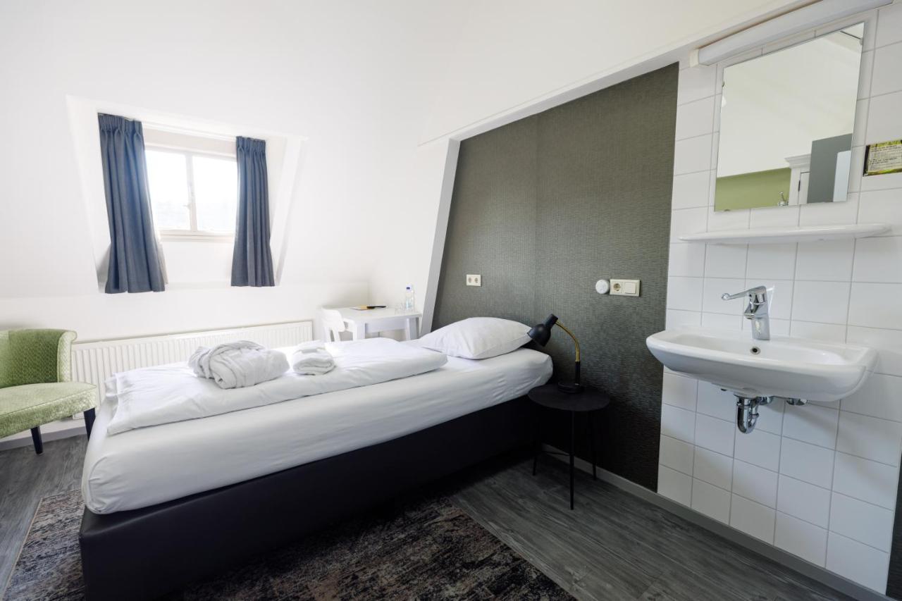 Eenpersoonskamer met Gedeelde Badkamer