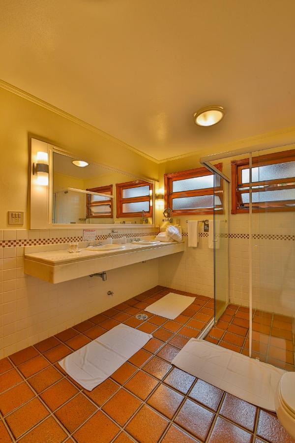 Luxury Suite