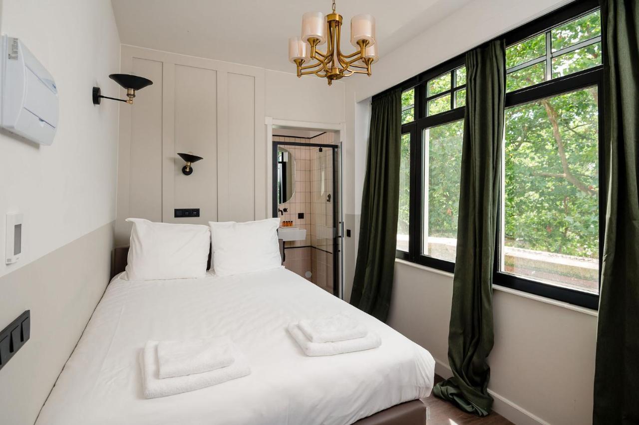 Tiny Room