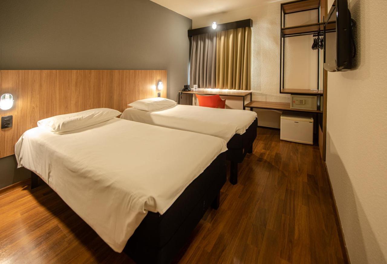 Standard Room Two Single Beds