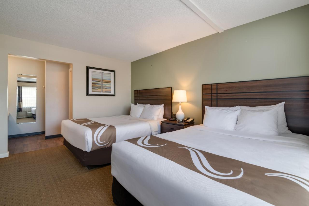 Queen Suite Two Queen Beds Non Smoking