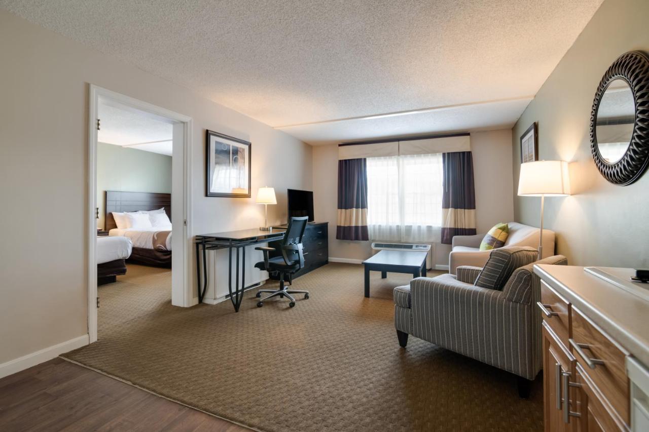 Queen Suite Two Queen Beds Non Smoking