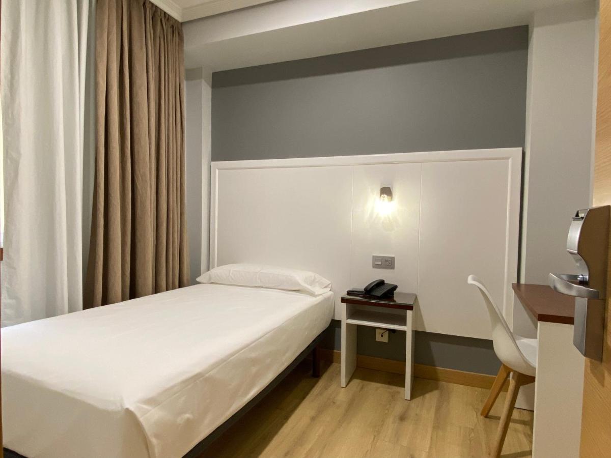 Economy Single Room