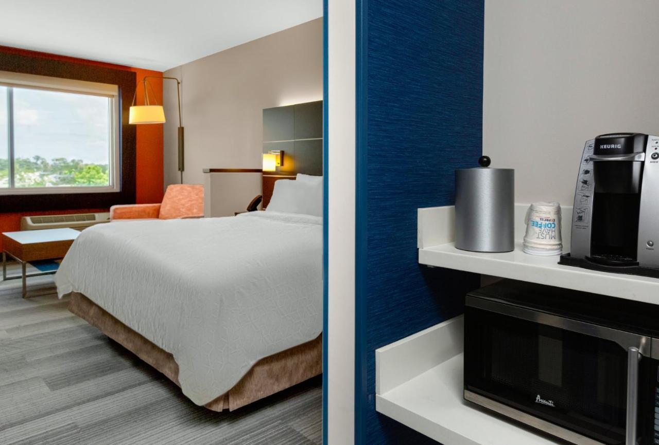 Suite Mobility Access Roll Shower or Non-Smoking
