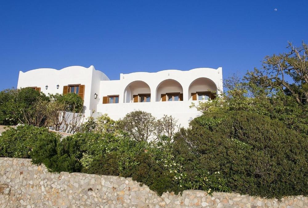 Double or Twin Room Sea View