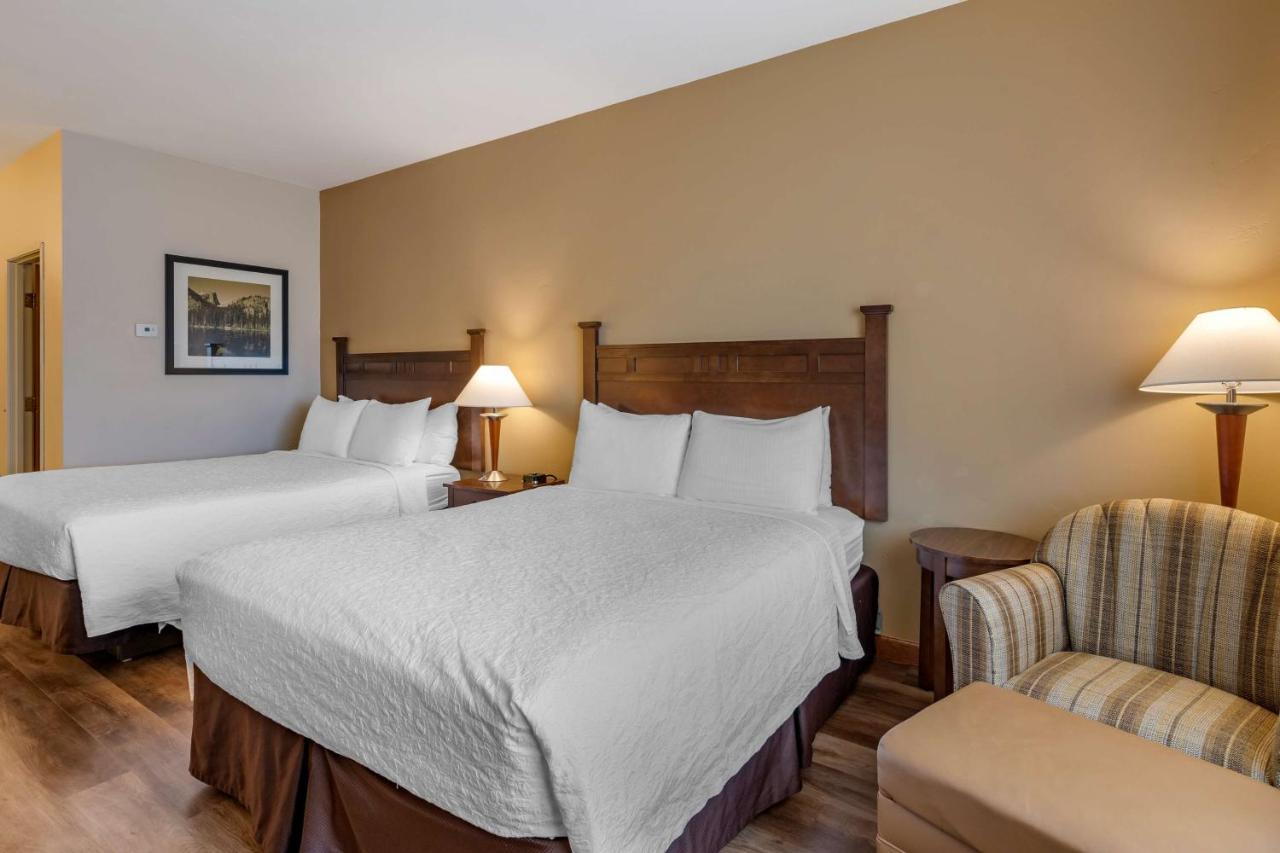 Queen Room Two Queen Beds