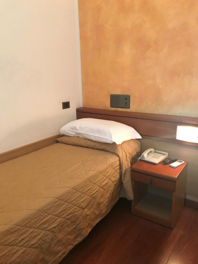 Quarto Individual com Varanda