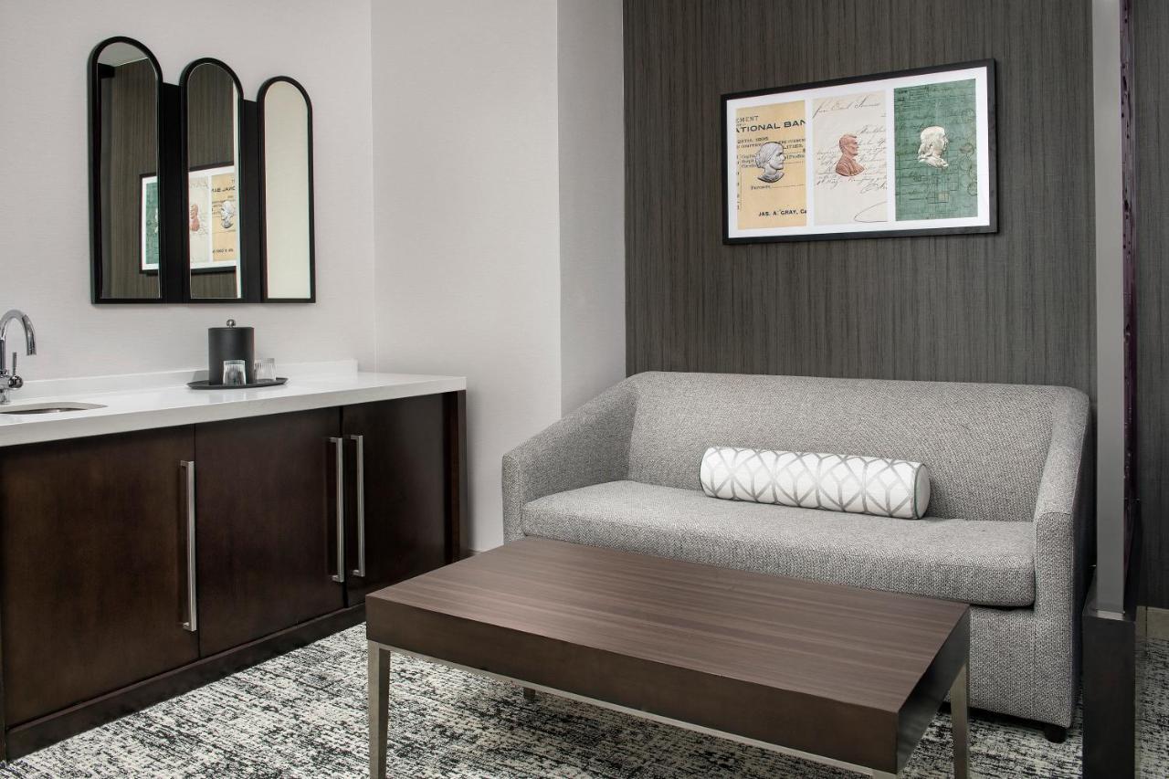 Executive King Room with Sofa Bed and City View,1271467177:JPEG