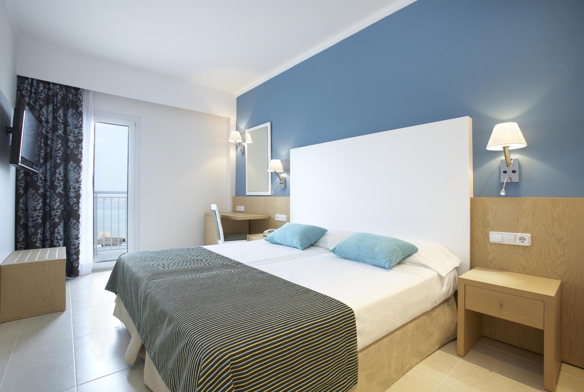 Twin Room Sea View
