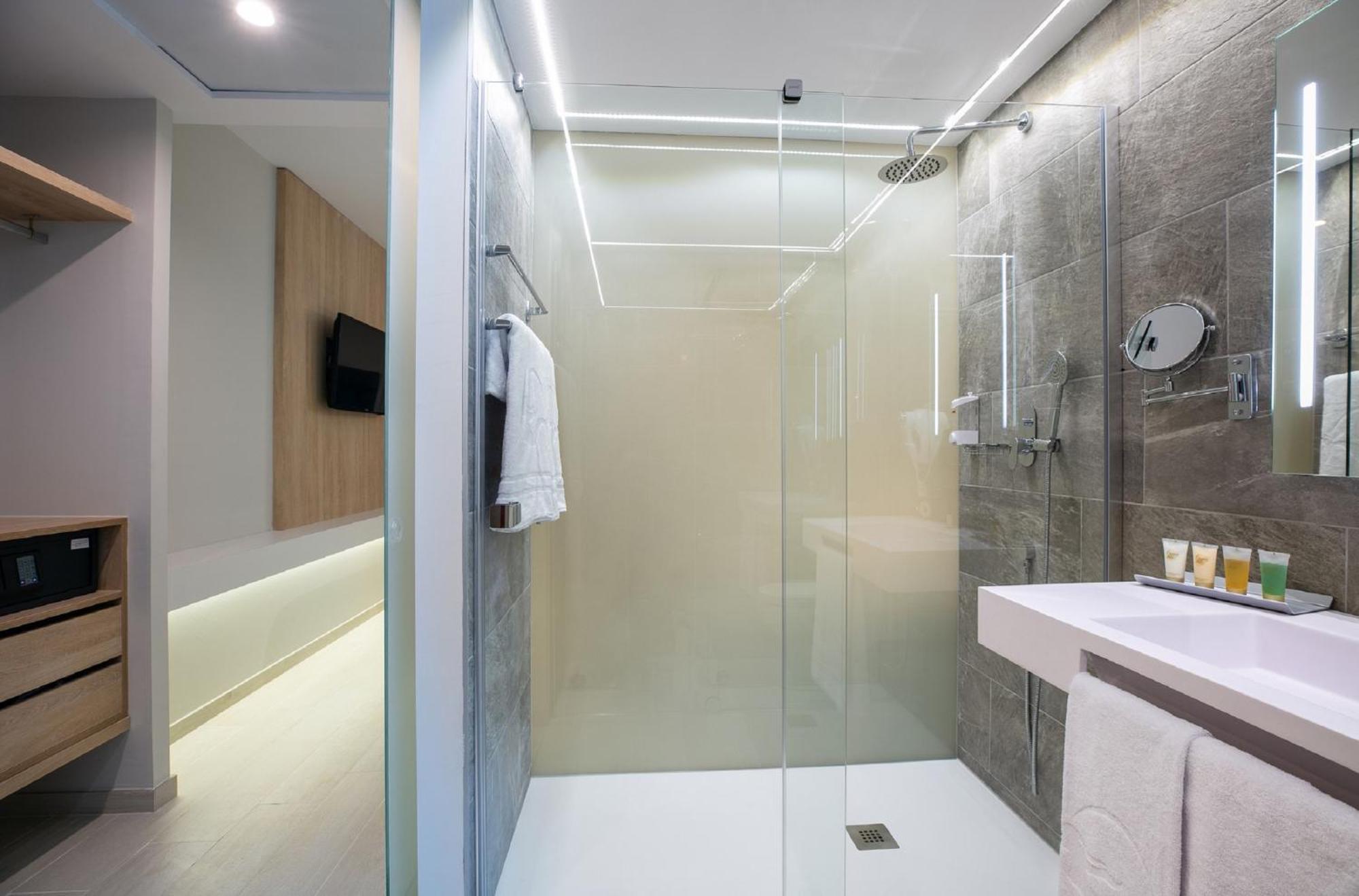 Uncover Double Room