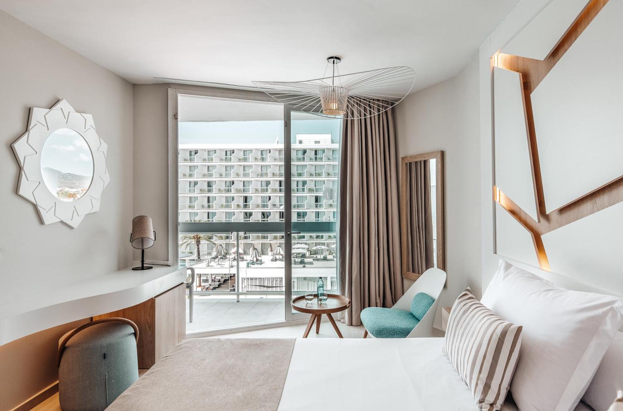 Uncover Double Room