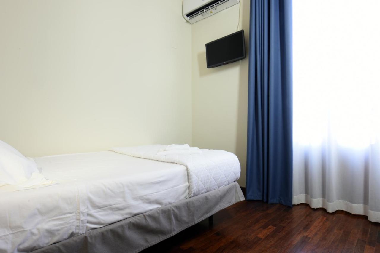 Deluxe Single Room,1272657406:JPEG