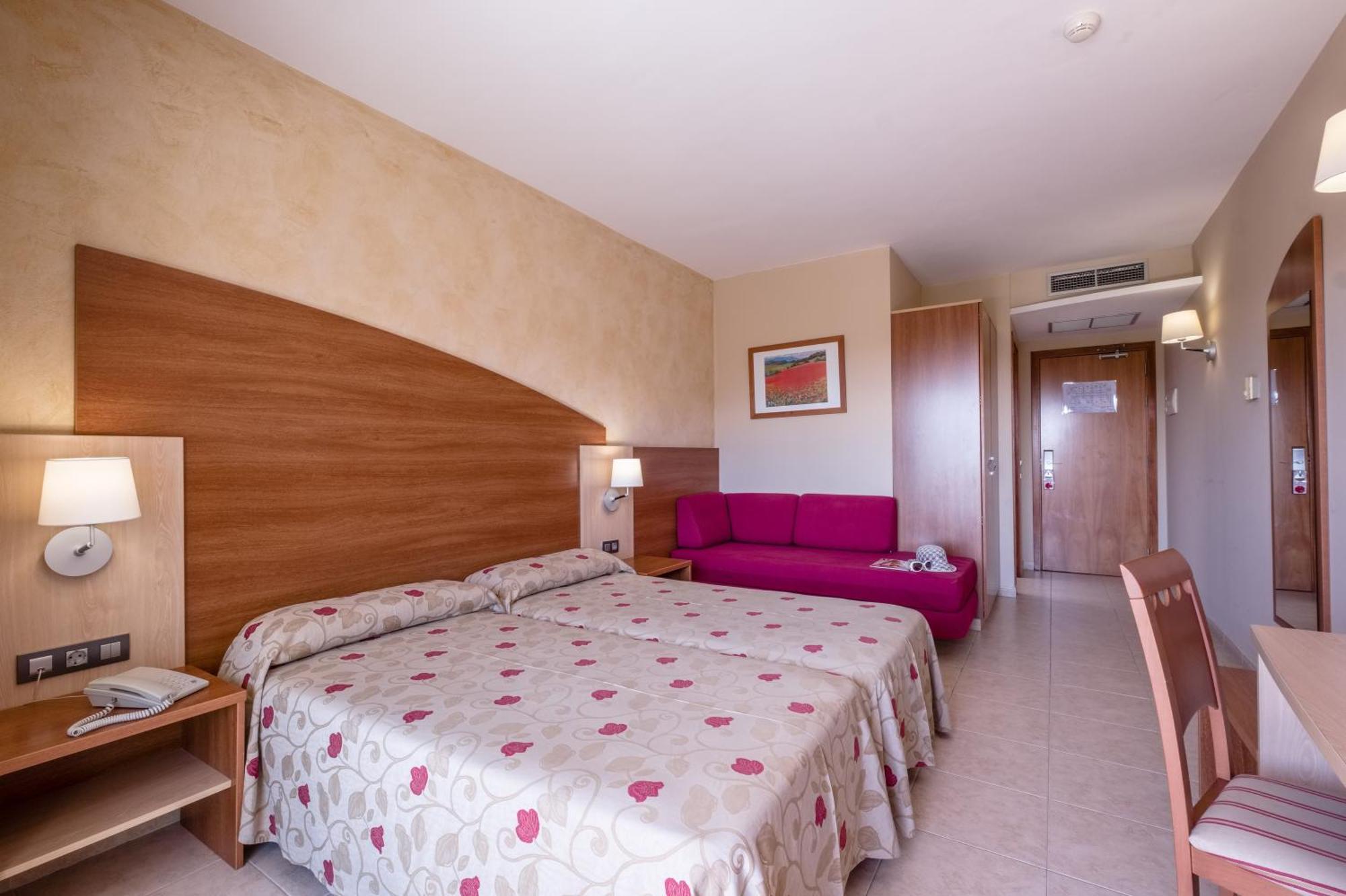 Standard Room with Terrace,1272699148:JPEG