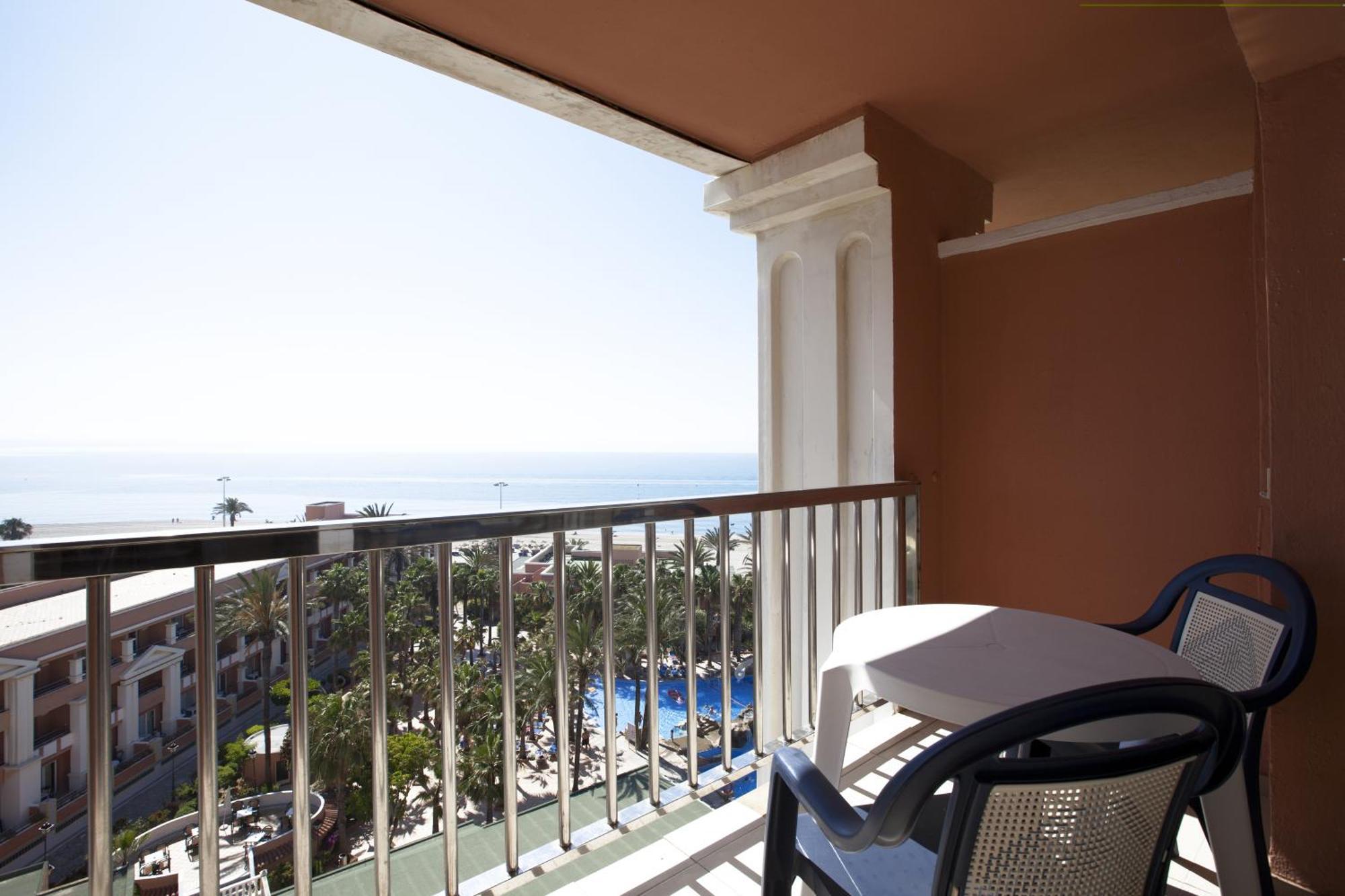 Double or Twin Room Sea View