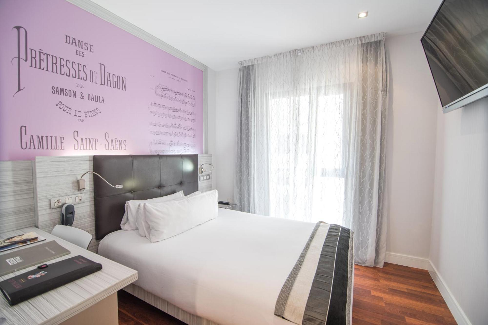 Double or Twin Room (1-2 Adults),1273060831:JPEG