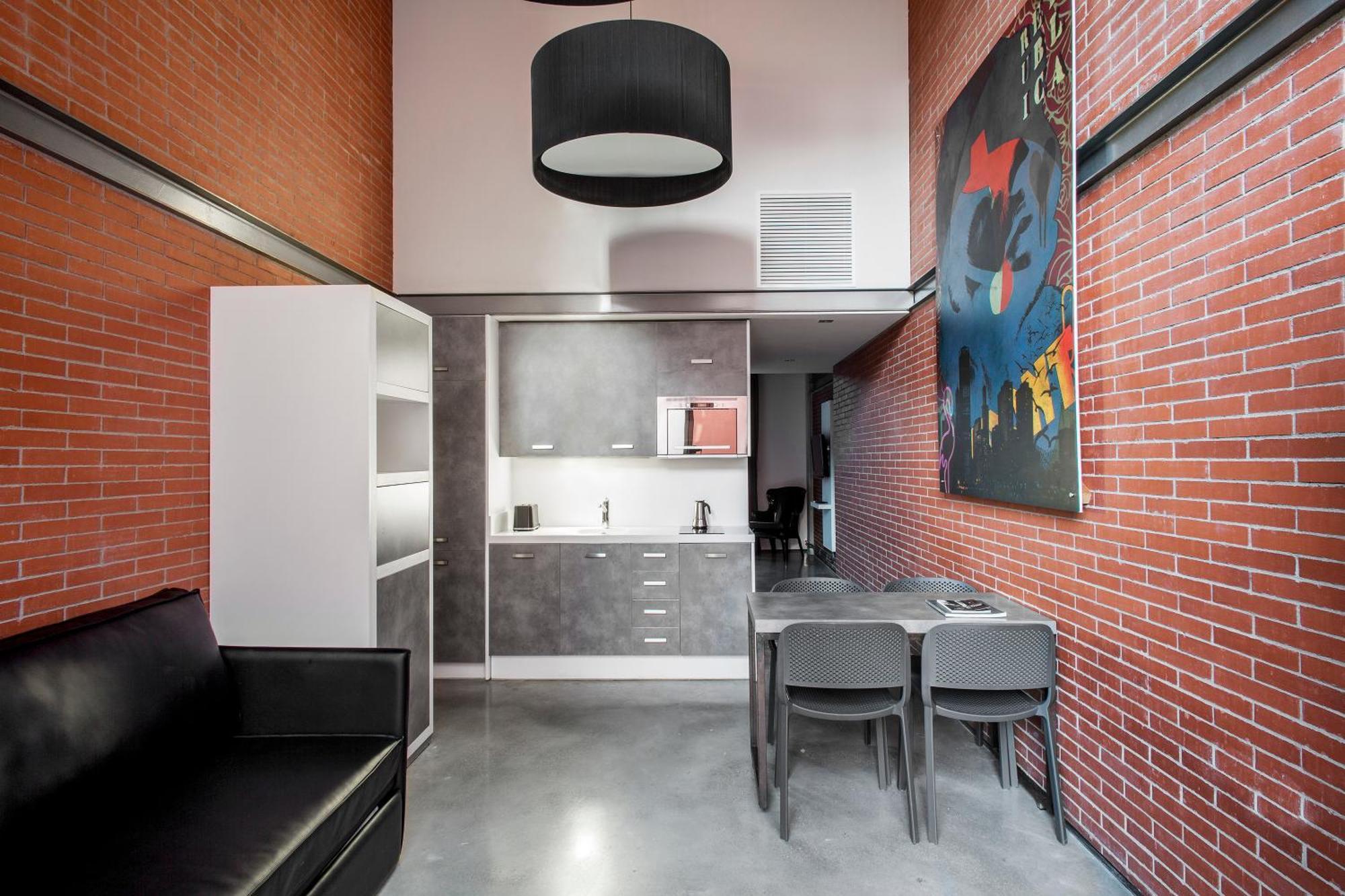 Executive Studio