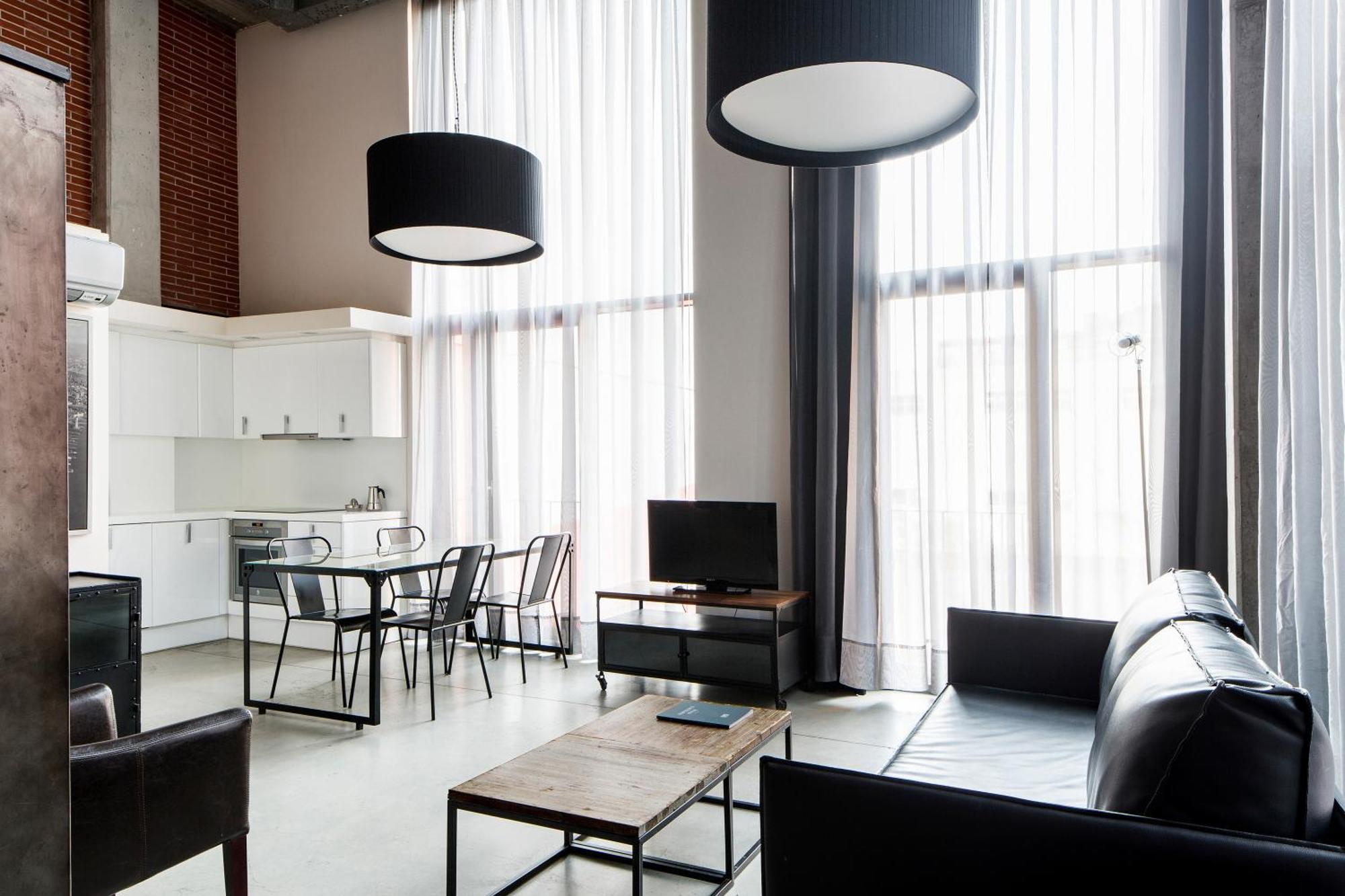Deluxe Apartment