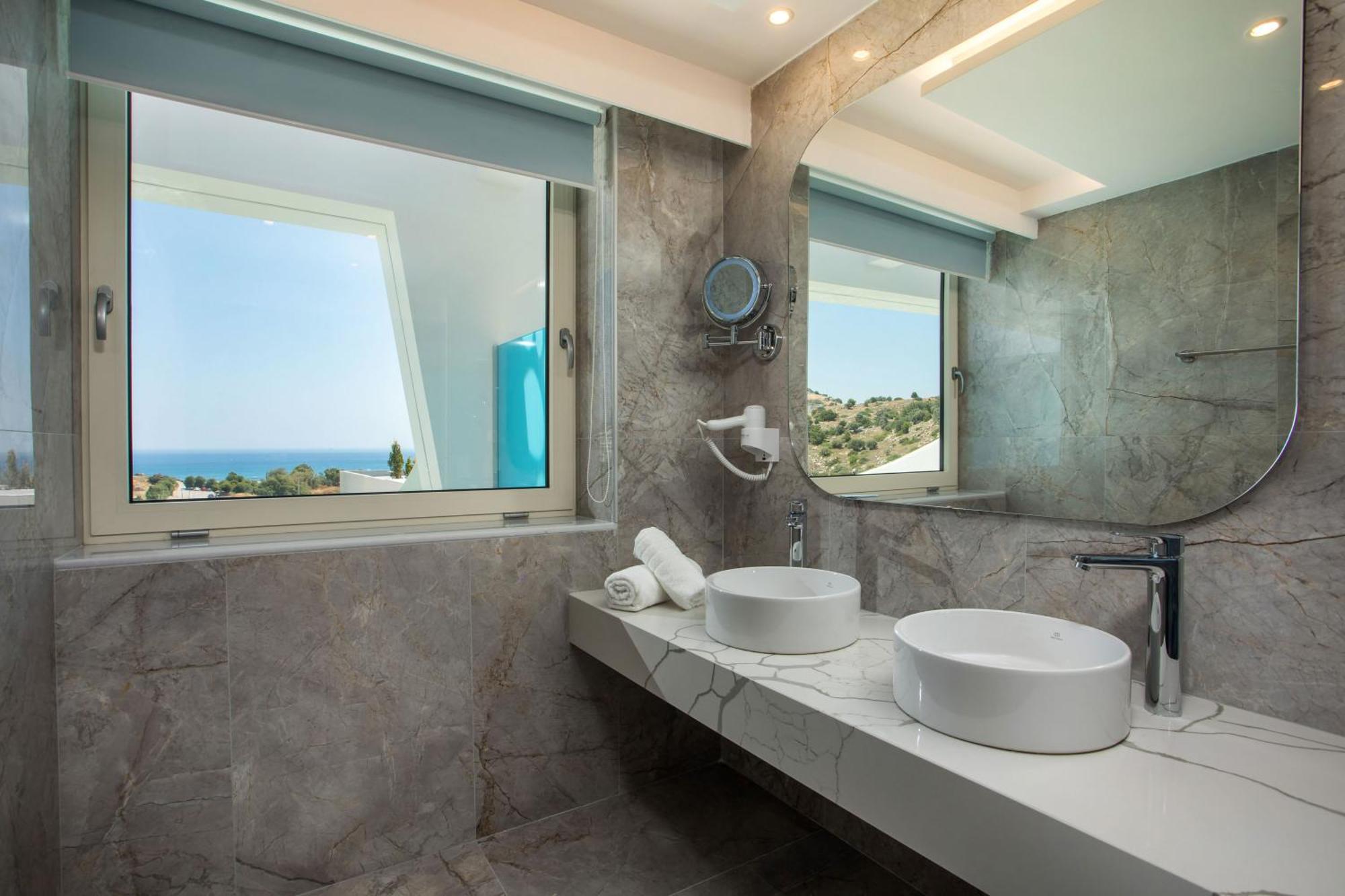 Executive Suite Sea View & Jacuzzi Adults Only