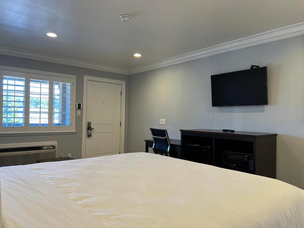 King Room Non-Smoking