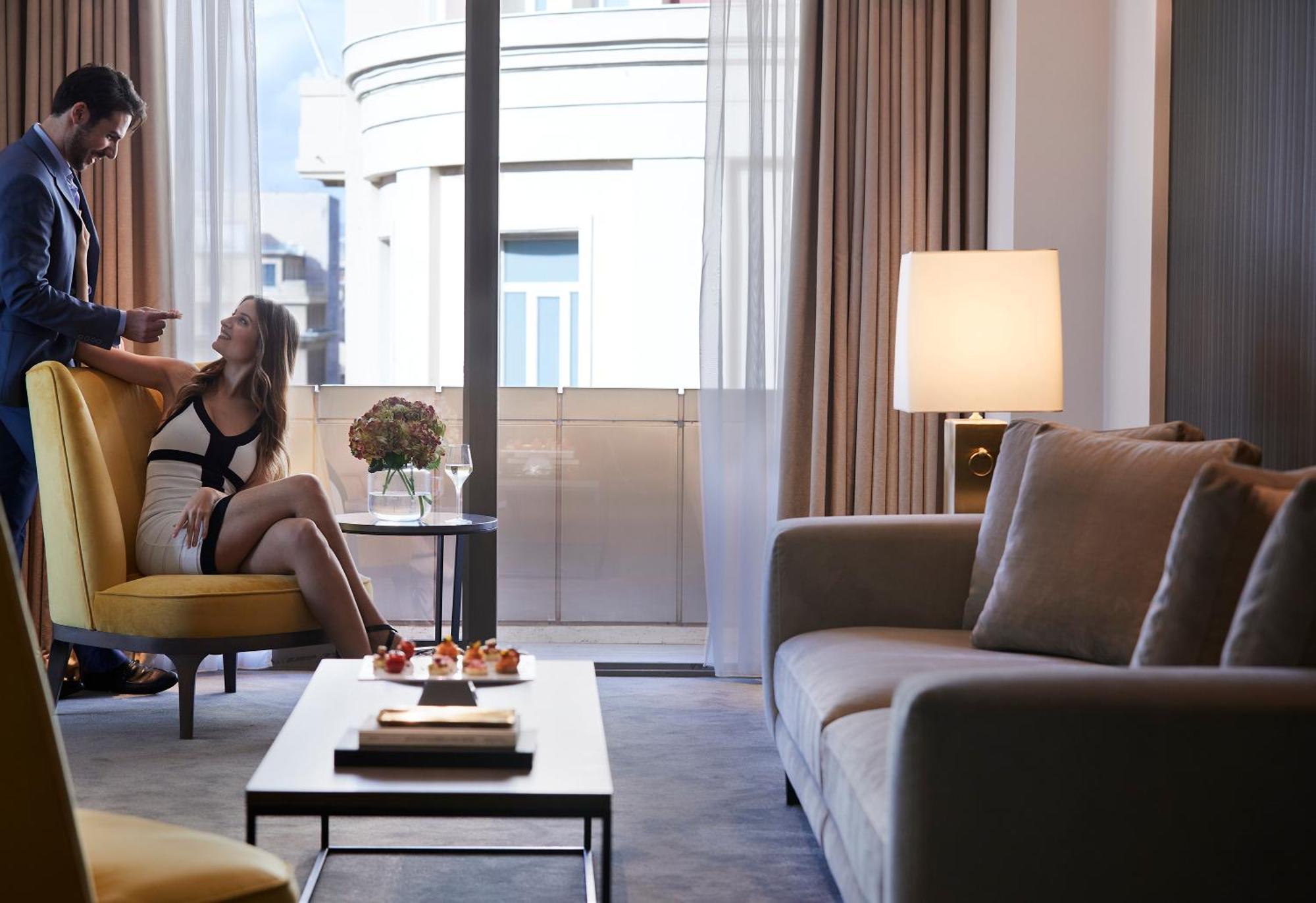 Deluxe City View Suite