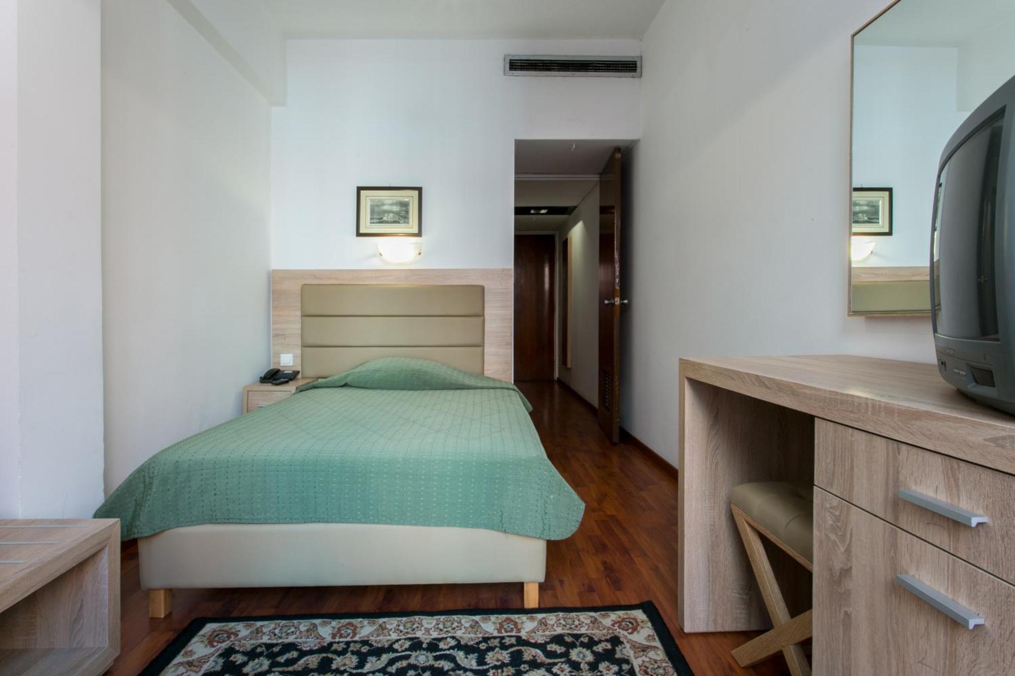 Single Room No View