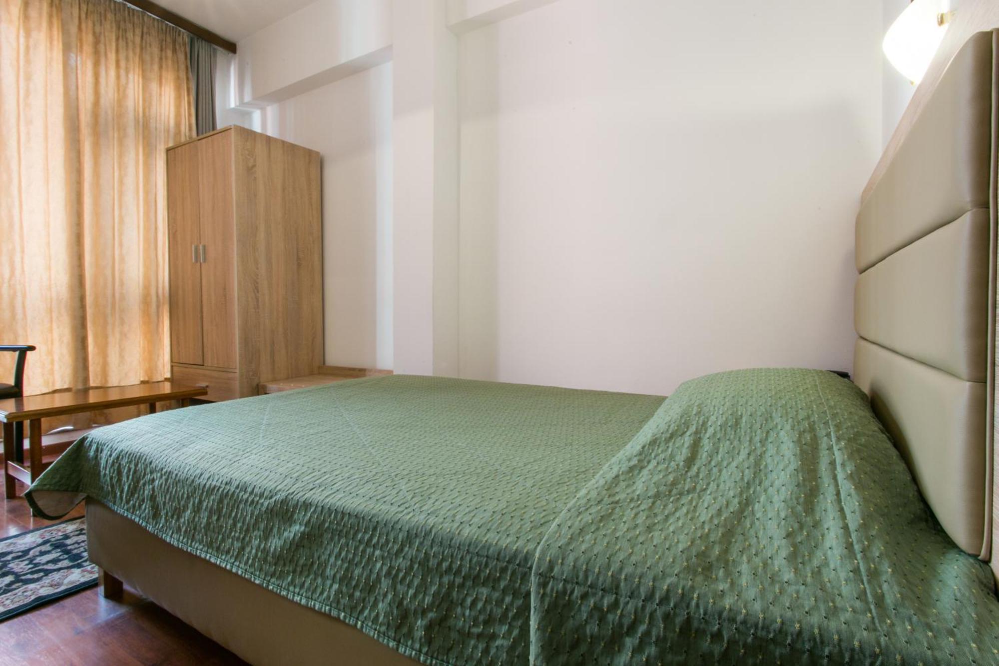 Single Room No View