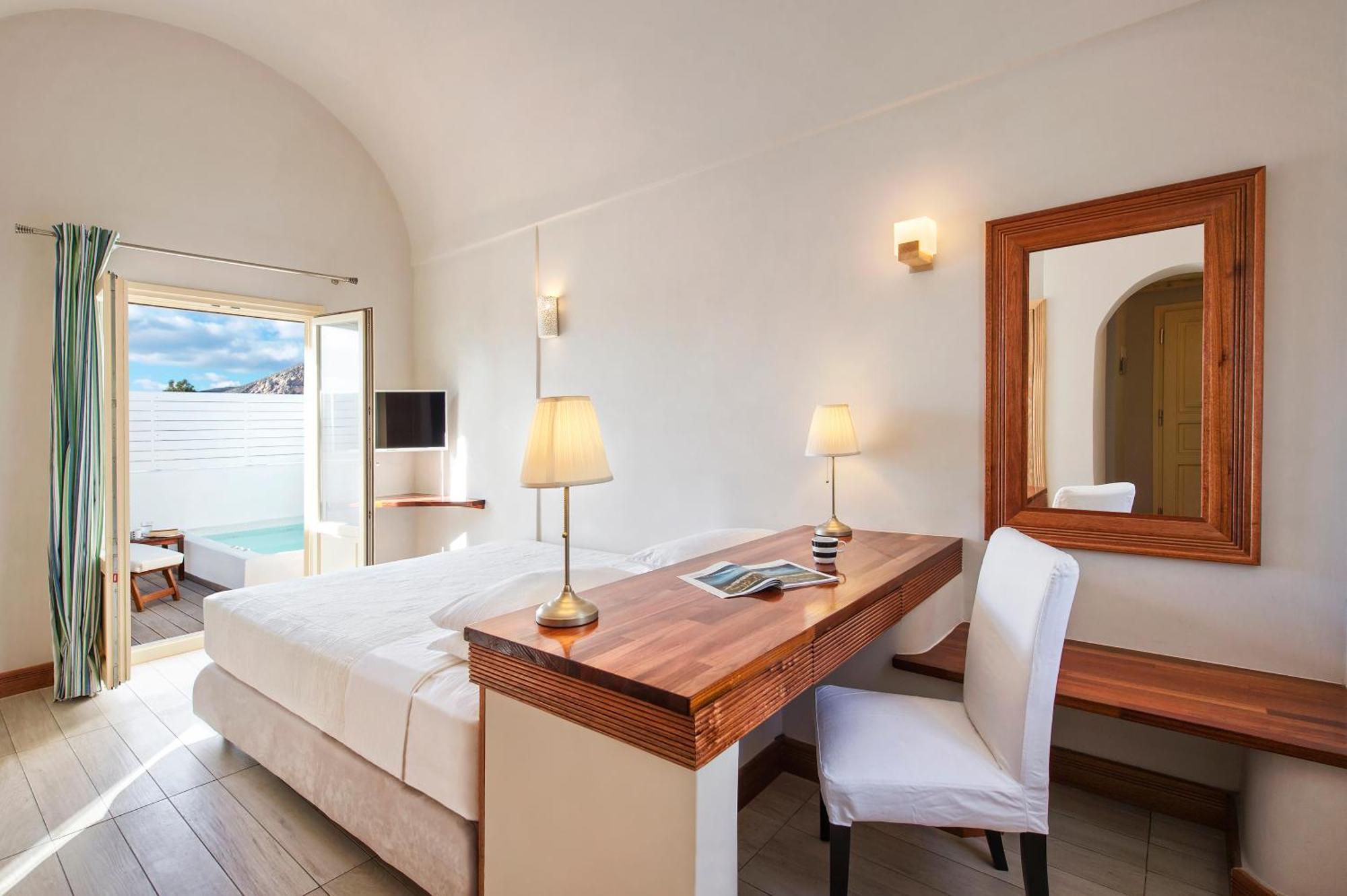 Junior Suite Outdoor Whirlpool