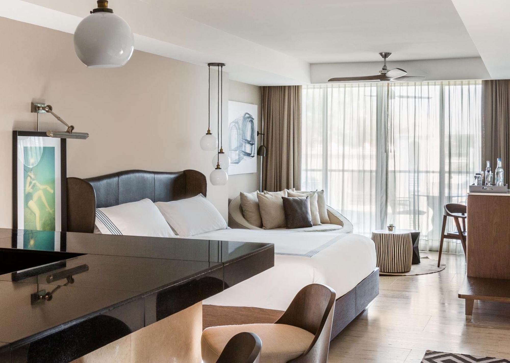 Urban Suite - Downtown House,1273495690:JPEG