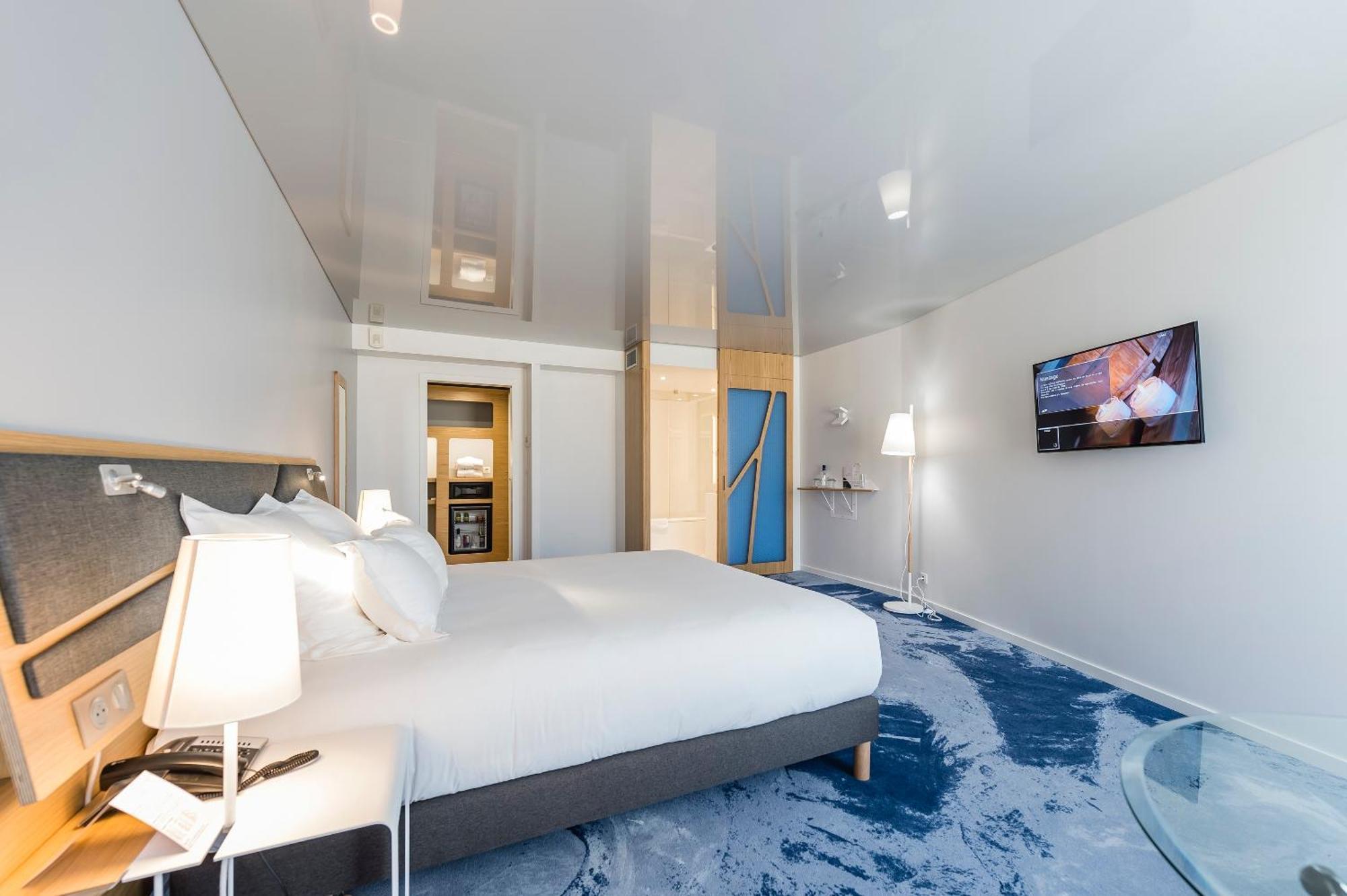 Executive Room Sofa