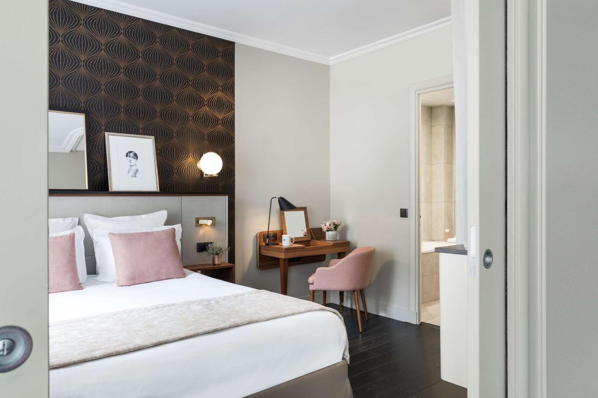 Junior King Suite Sofa Bed Access to Relaxation Area